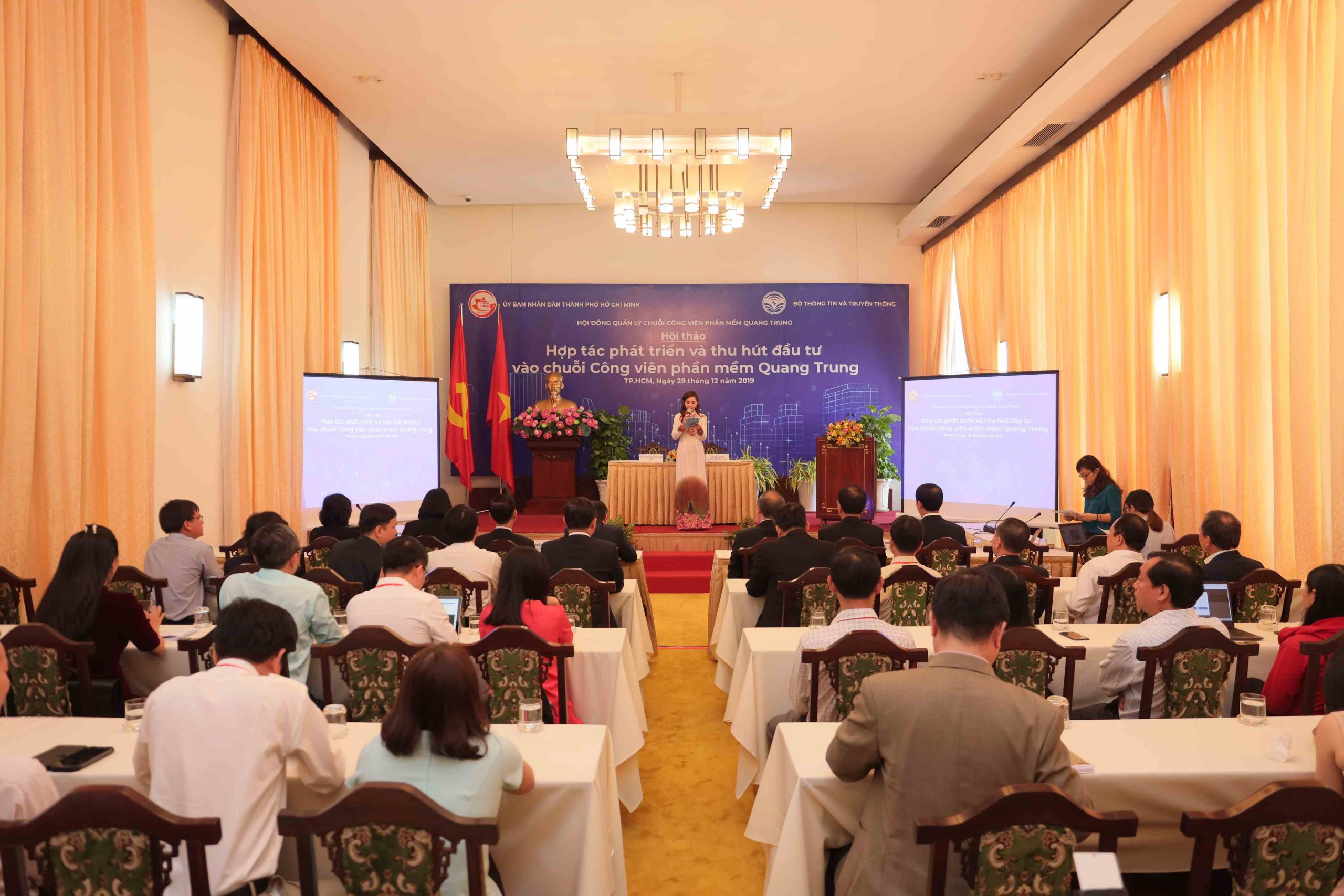 Trường Đại học Quốc tế kí kết hợp tác cùng công viên phần mềm Quang Trung