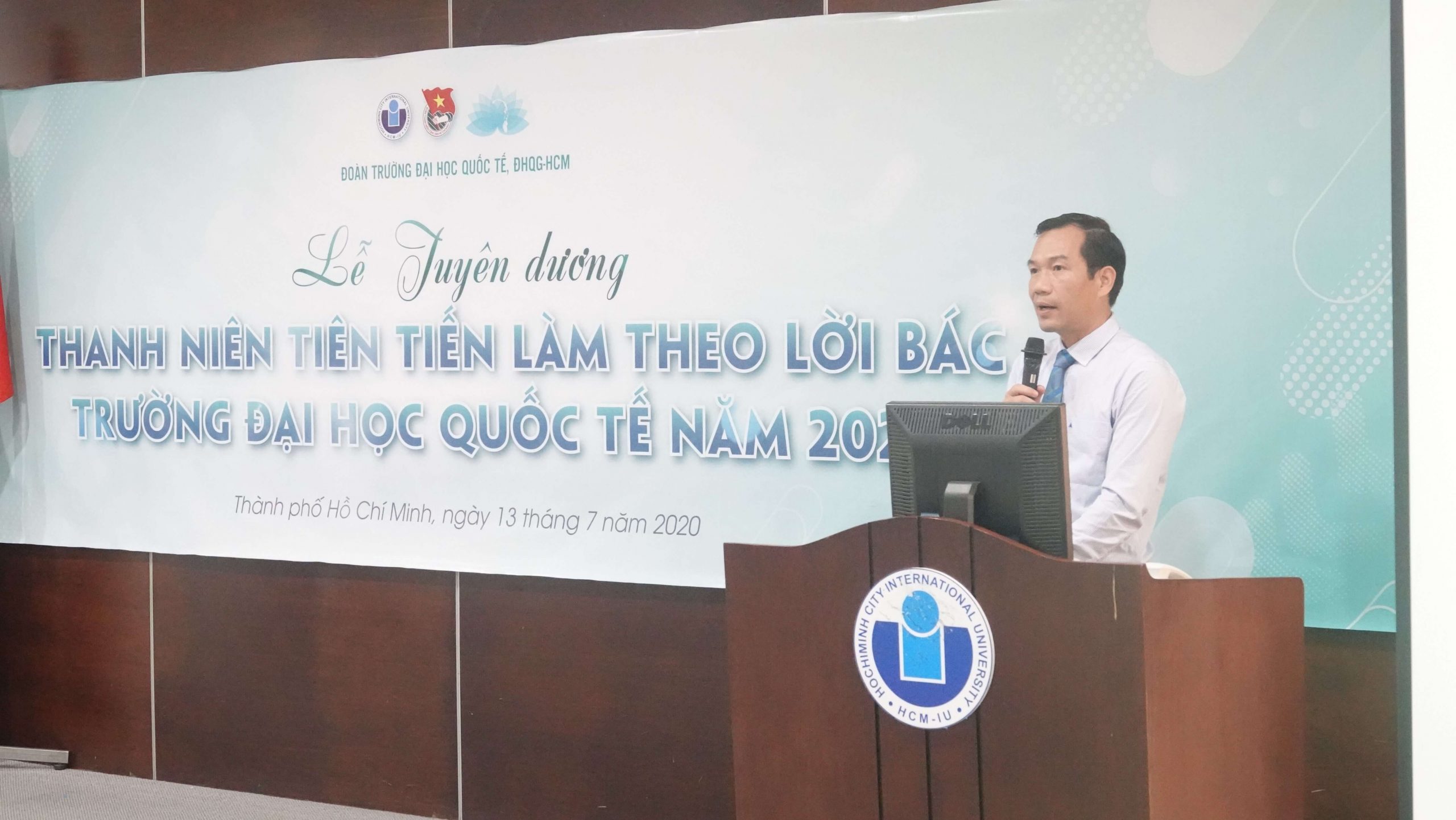 INTERNATIONAL UNIVERSITY HONORED 73 ADVANCED YOUNGSTERS PEOPLE SETTING GOOD EXAMPLES IN FOLLOWING UNCLE HO’S WORDS