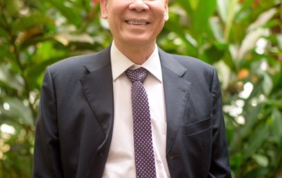 PROFESSOR VO VAN TOI RECEIVED HONORARY LIFE MEMBER AWARD FROM THE INTERNATIONAL FEDERATION FOR MEDICAL AND BIOLOGICAL ENGINEERING (IFMBE)