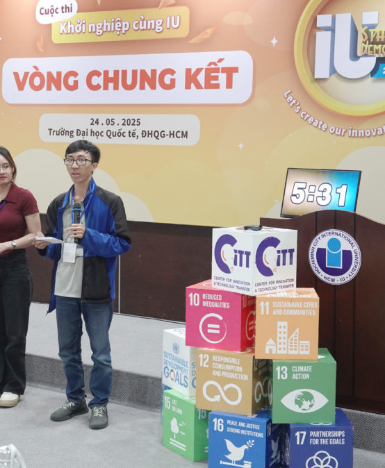 MÁY BƠM TIÊM ĐIỆN THÔNG MINH ĐẠT GIẢI NHẤT CUỘC THI KHỞI NGHIỆP IU STARTUP DEMO DAY