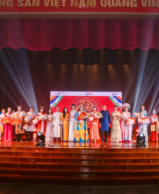 TRƯỜNG ĐẠI HỌC QUỐC TẾ VINH DANH VẺ ĐẸP ÁO DÀI CÙNG  “MISTER & MISS ÁO DÀI 2025 – GẤM HOA HỒN VIỆT”