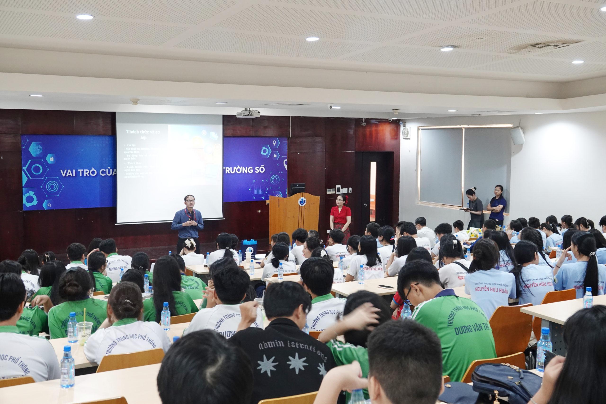 GEN Z LÀ ĐỘNG LỰC THAY ĐỔI CÁCH TIẾP CẬN KHÁCH HÀNG TRONG THỜI ĐẠI SỐ GEN Z LÀ ĐỘNG LỰC THAY ĐỔI CÁCH TIẾP CẬN KHÁCH HÀNG TRONG THỜI ĐẠI SỐ