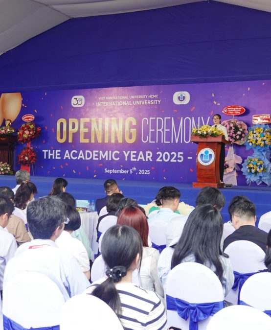 NĂM HỌC 2025-2026: TRƯỜNG ĐẠI HỌC QUỐC TẾ ĐÓN HƠN 1800 TÂN SINH VIÊN