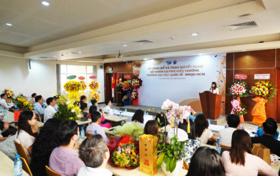 PGS.TS. ĐINH ĐỨC ANH VŨ ĐƯỢC TRAO QUYẾT ĐỊNH BỔ NHIỆM LẠI PHÓ HIỆU TRƯỞNG TRƯỜNG ĐẠI HỌC QUỐC TẾ