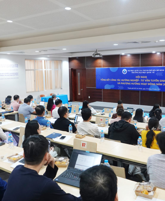 HỘI NGHỊ TỔNG KẾT CÔNG TÁC HƯỚNG NGHIỆP TƯ VẤN TUYỂN SINH ĐẠI HỌC NĂM 2025 VÀ PHƯƠNG HƯỚNG HOẠT ĐỘNG NĂM 2026