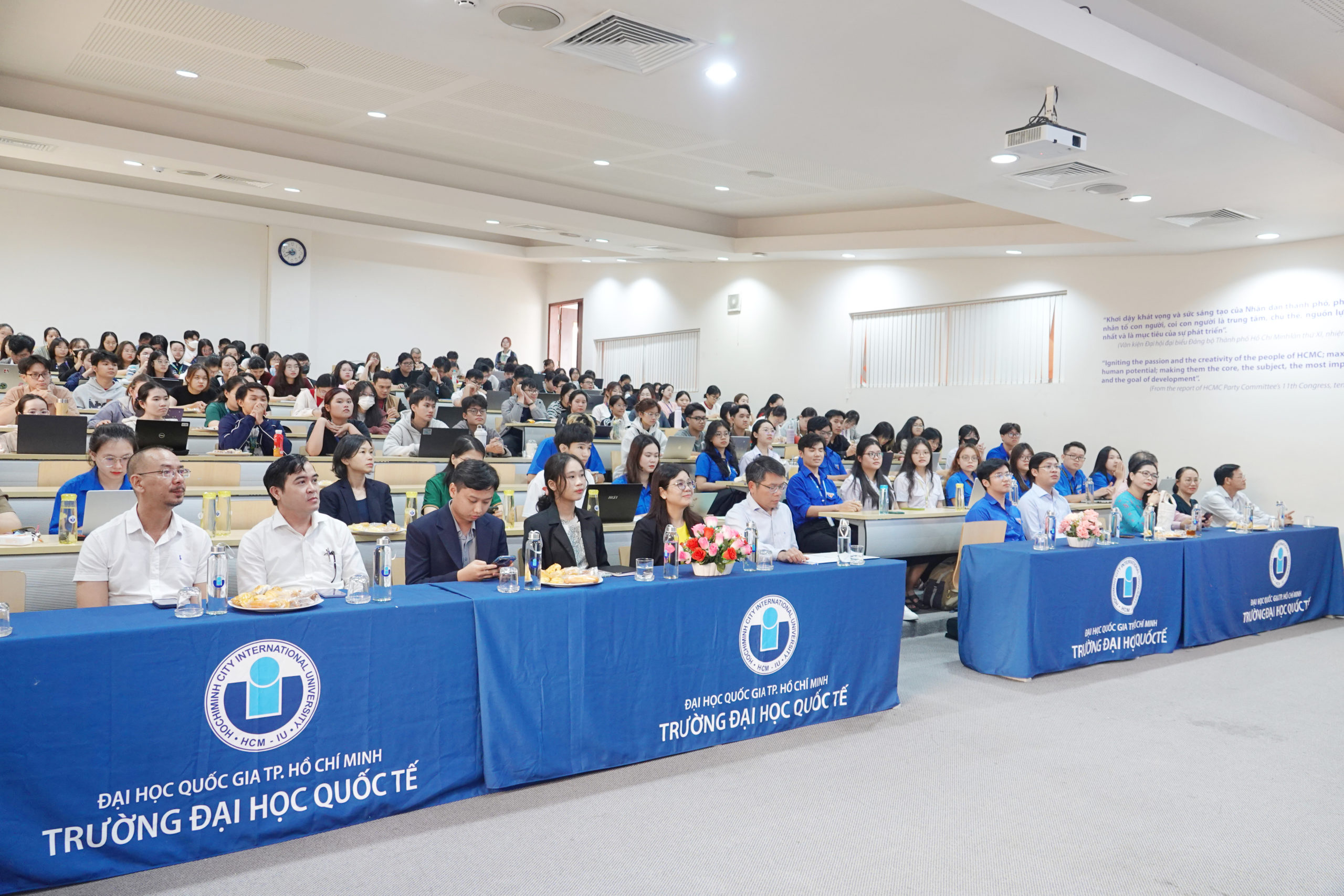 TRƯỜNG ĐẠI HỌC QUỐC TẾ – ĐHQG-HCM KHỞI ĐỘNG TUẦN LỄ ĐỔI MỚI SÁNG TẠO VÀ CHUYỂN ĐỔI SỐ 2025