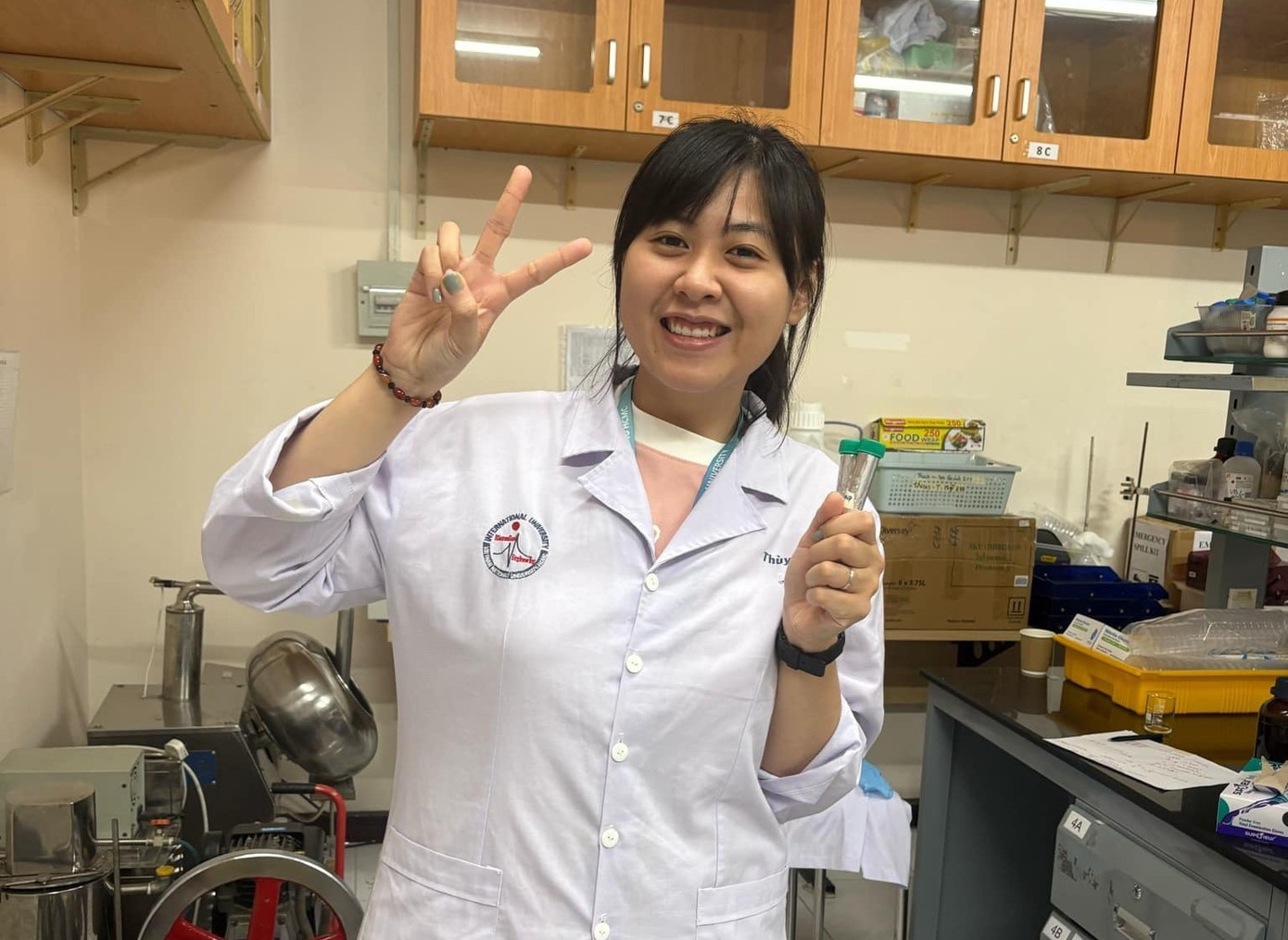 NỮ SINH KHOA HỌC CÔNG NGHỆ VIỆT NAM 2025: NGÃ RẼ TỪ GIẢNG ĐƯỜNG ĐẠI HỌC NỮ SINH KHOA HỌC CÔNG NGHỆ VIỆT NAM 2025: NGÃ RẼ TỪ GIẢNG ĐƯỜNG ĐẠI HỌC