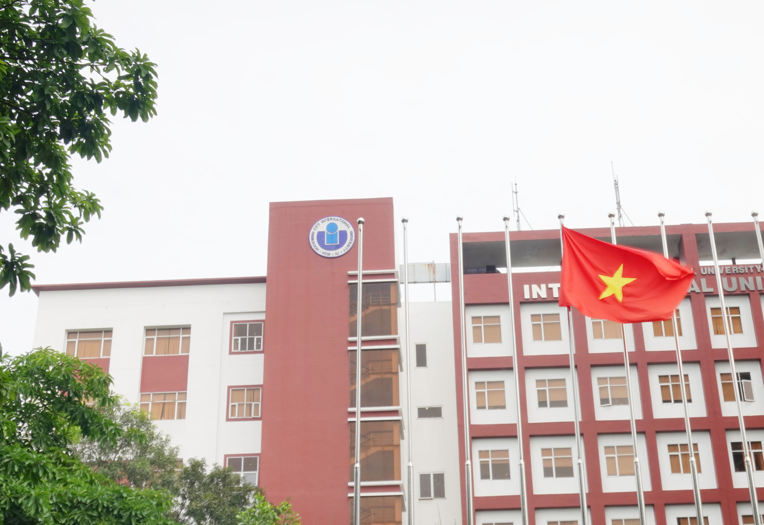 QUỐC TẾ HÓA HÀNH TRÌNH BỀN BỈ ĐƯA TRƯỜNG ĐẠI HỌC QUỐC TẾ VƯƠN RA BIỂN LỚN