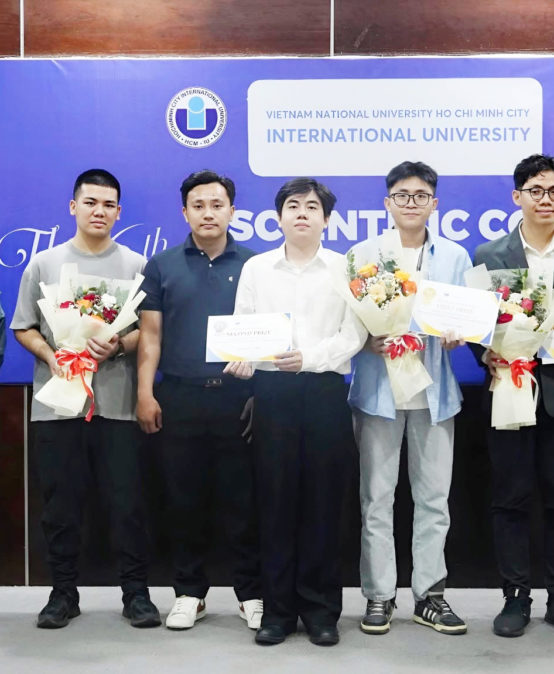 “ỨNG DỤNG MÁY HỌC LƯỢNG TỬ TRONG PHÂN TÍCH DỮ LIỆU”  GIẢI NHẤT HỘI NGHỊ SINH VIÊN NGHIÊN CỨU KHOA HỌC LẦN VI – 2025