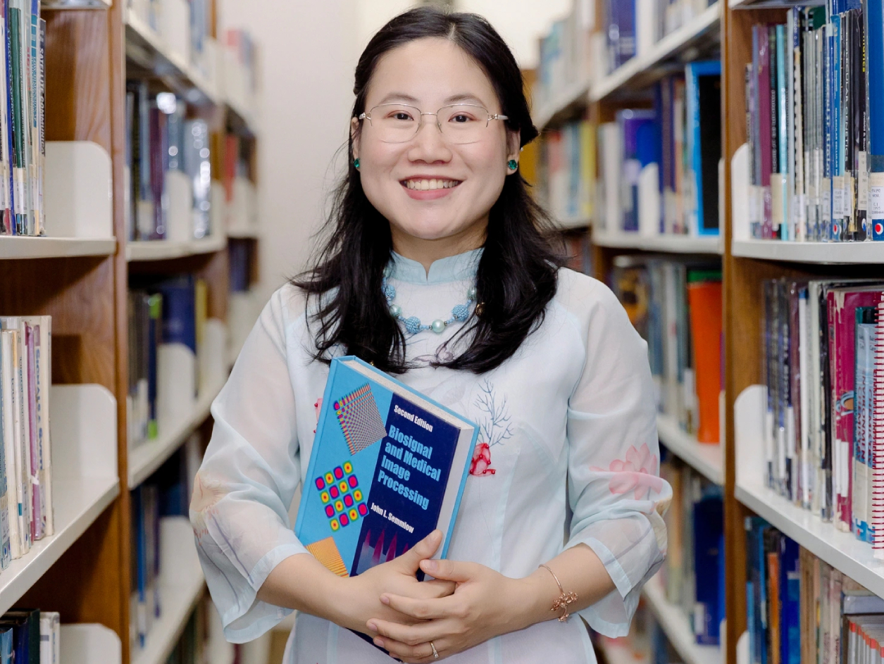 NỮ TIẾN SĨ “ĐI ĐẾN ĐÂU RINH GIẢI TỚI ĐÓ” NỮ TIẾN SĨ “ĐI ĐẾN ĐÂU RINH GIẢI TỚI ĐÓ”